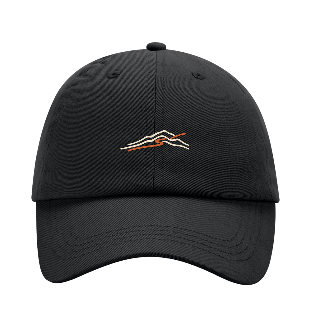 Schwarze Trailfold Dad Cap mit minimalistischem Trailrunning-Motiv
